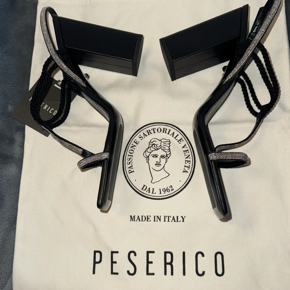 NWT Peserico leather heals sandals with rhinestones size 39 comes box n dust bag - Picture 5 of 10